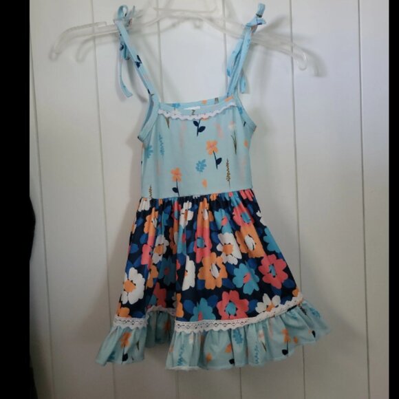 Girls size 2t summer dress - Picture 2 of 2